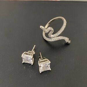 Elegant Silver Jewelry Set